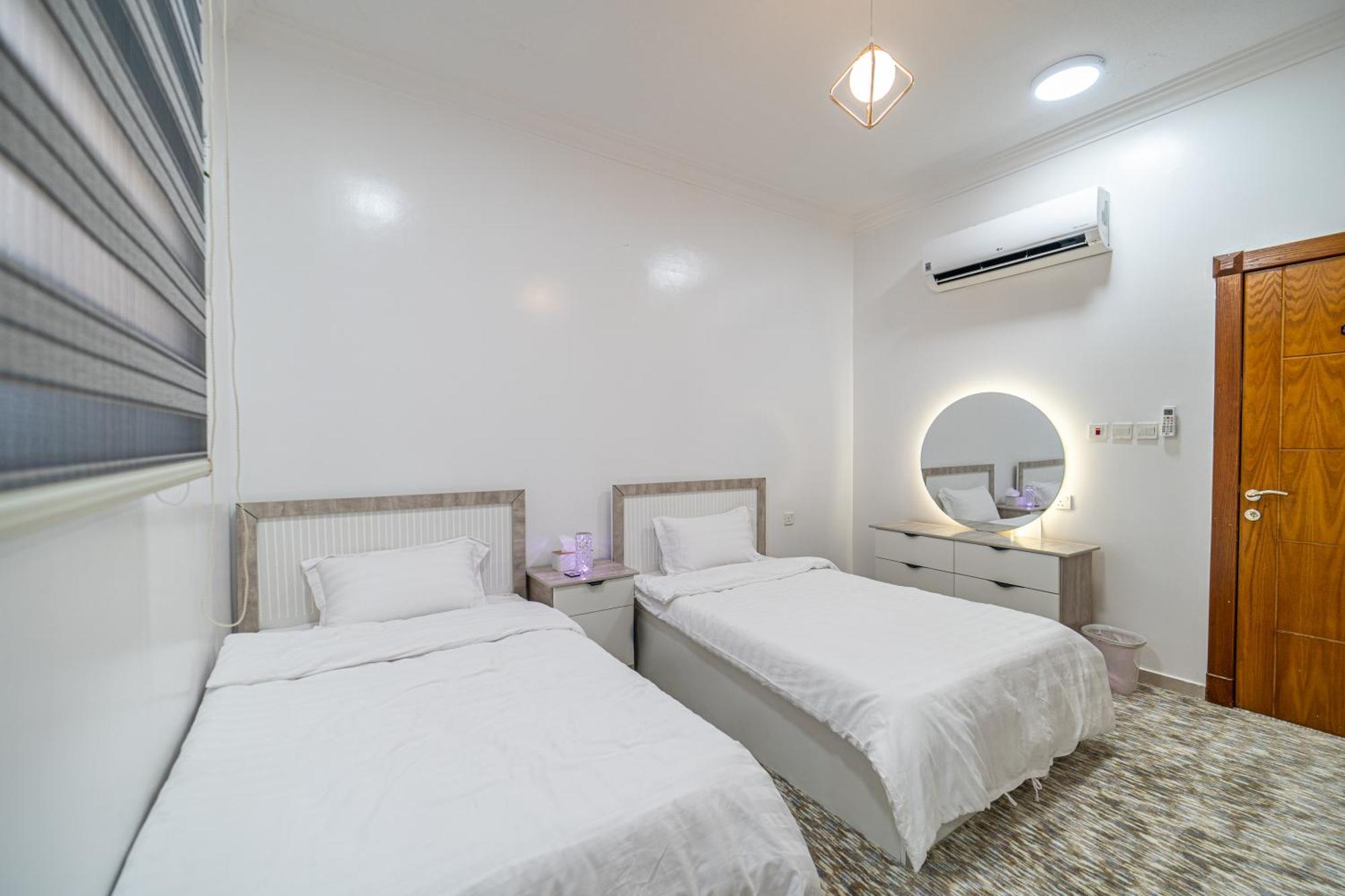 شقه خاصه تكفي 6 اشخاص Apartemen Riyadh